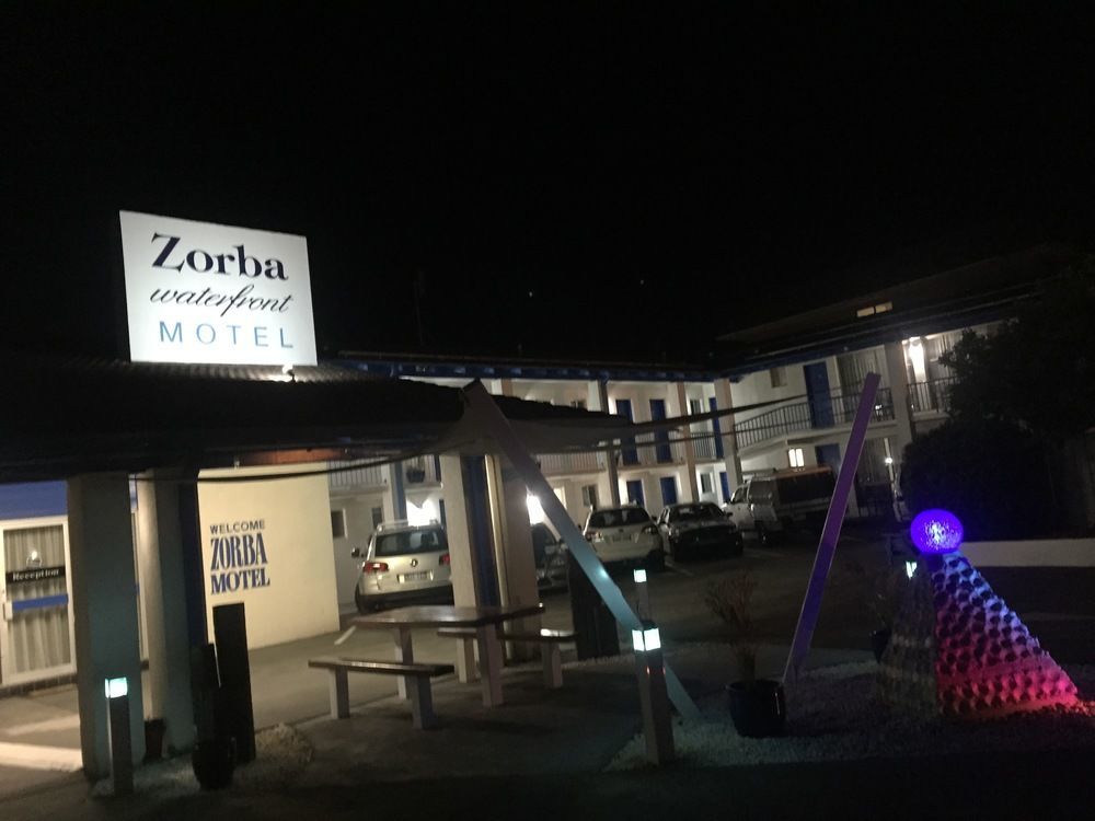 Zorba Waterfront Batemans Bay